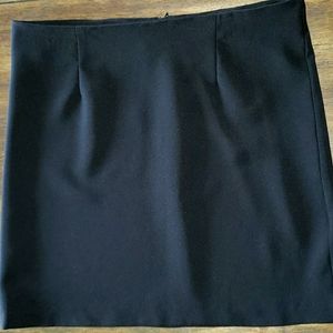 Frederick's of Hollywood Black Skirt size 6